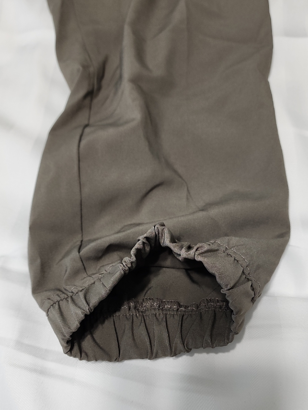 Men's Elastic Drawstring Joggers in Taupe - Picture 4 of 7